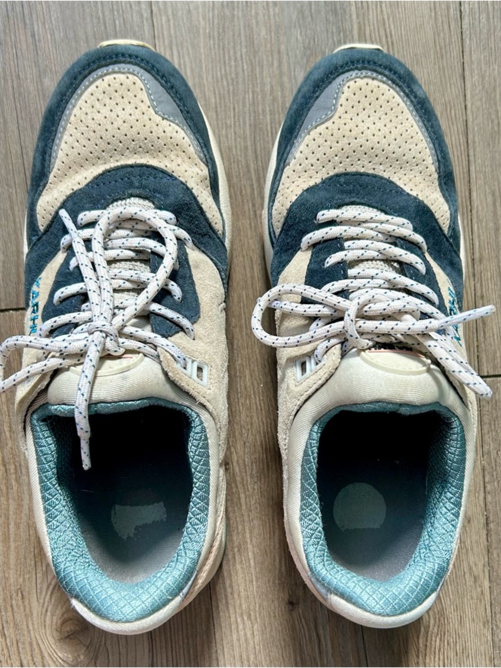 Beige and Teal Women's Casual Sneakers